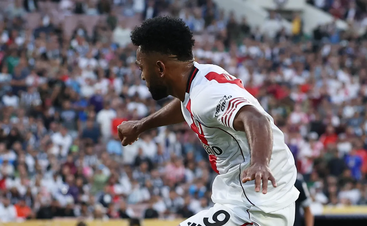 El colombiano desperdició dos chances claras ante Monterrey.