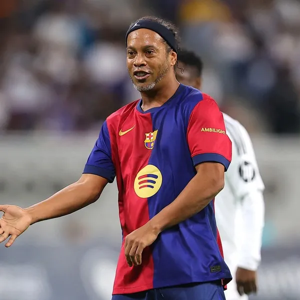 Ronaldinho visitará el Monumental.