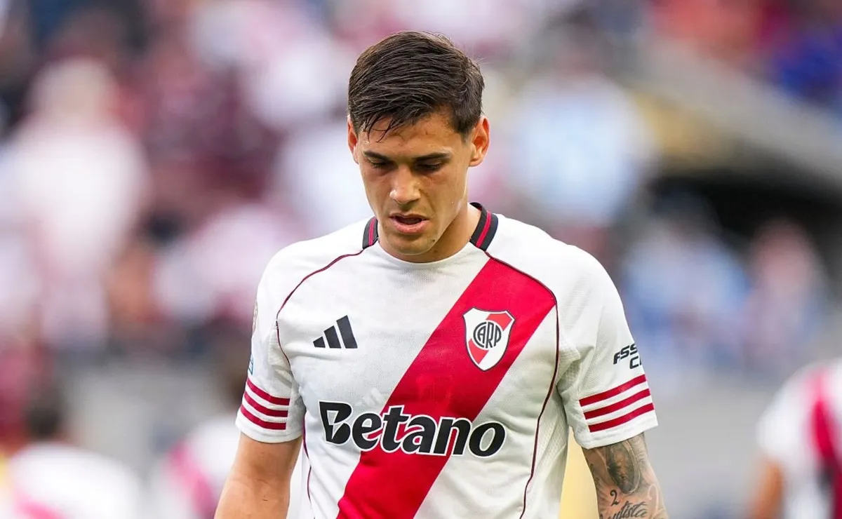 Lucas Martínez Quarta podría perder el puesto.