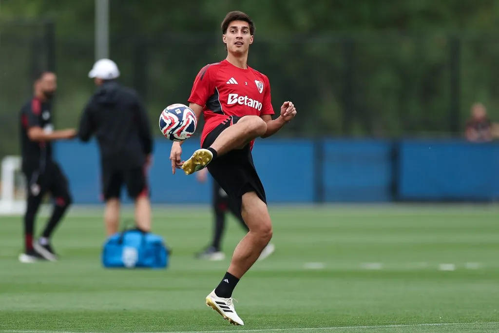 Federico Gattoni se queda en River.