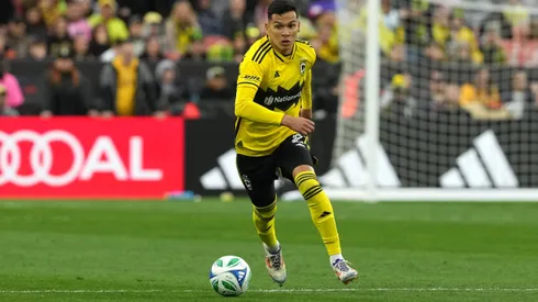 Andrés Herrera seguirá jugando en Columbus.