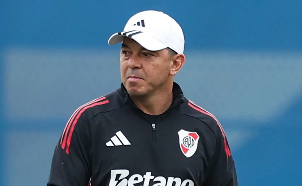 El Muñeco empieza a delinear su nuevo River.