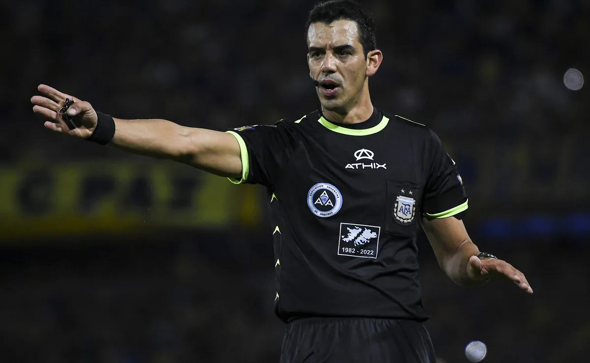 Rey Hilfer, el árbitro vs. Lanús.
