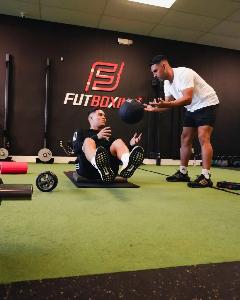 Juanfer Quintero con el PF César Murillo.