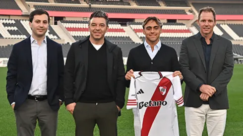 Cláusula de 100 millones para Alex Woiski.