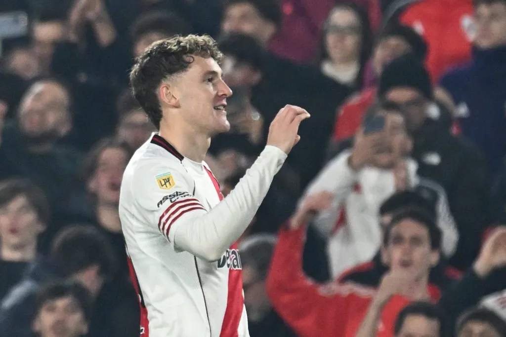 Facundo Colidio vuelve a la titularidad ante Racing.