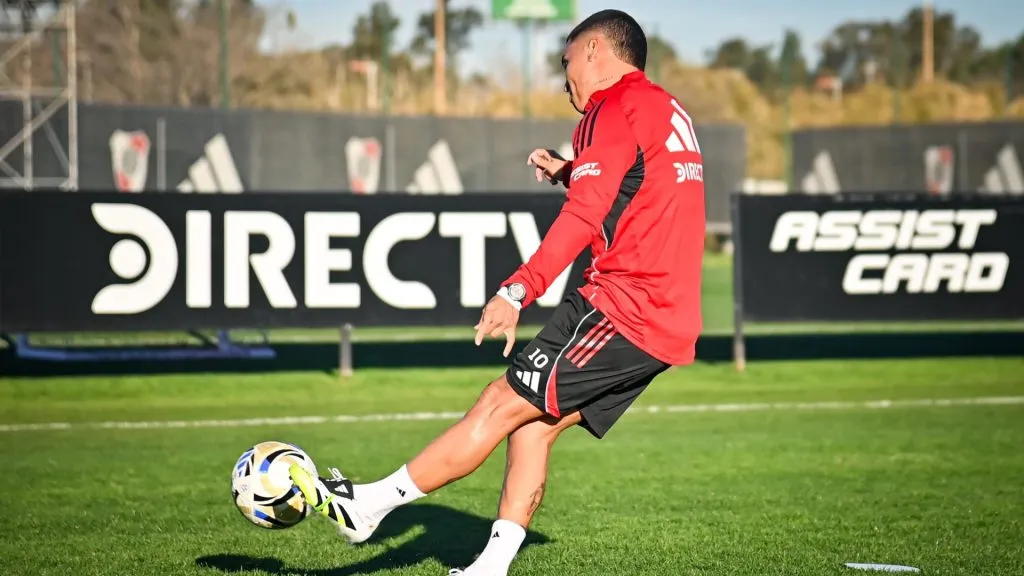 Juanfer Quintero ya se sumó a los entrenamientos de River (FOTO: Prensa River).