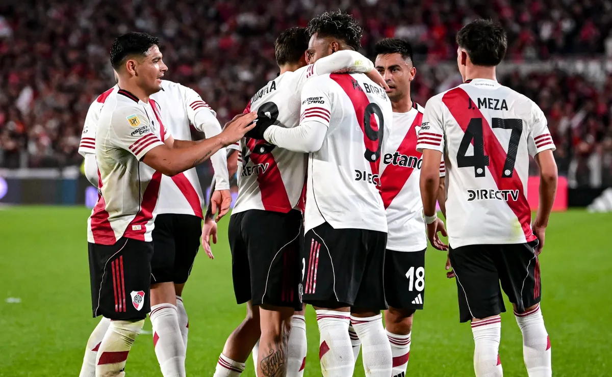 Los jugadores de River, a puro festejo.