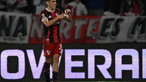 Noche soñada para Lencina: doblete en Córdoba.