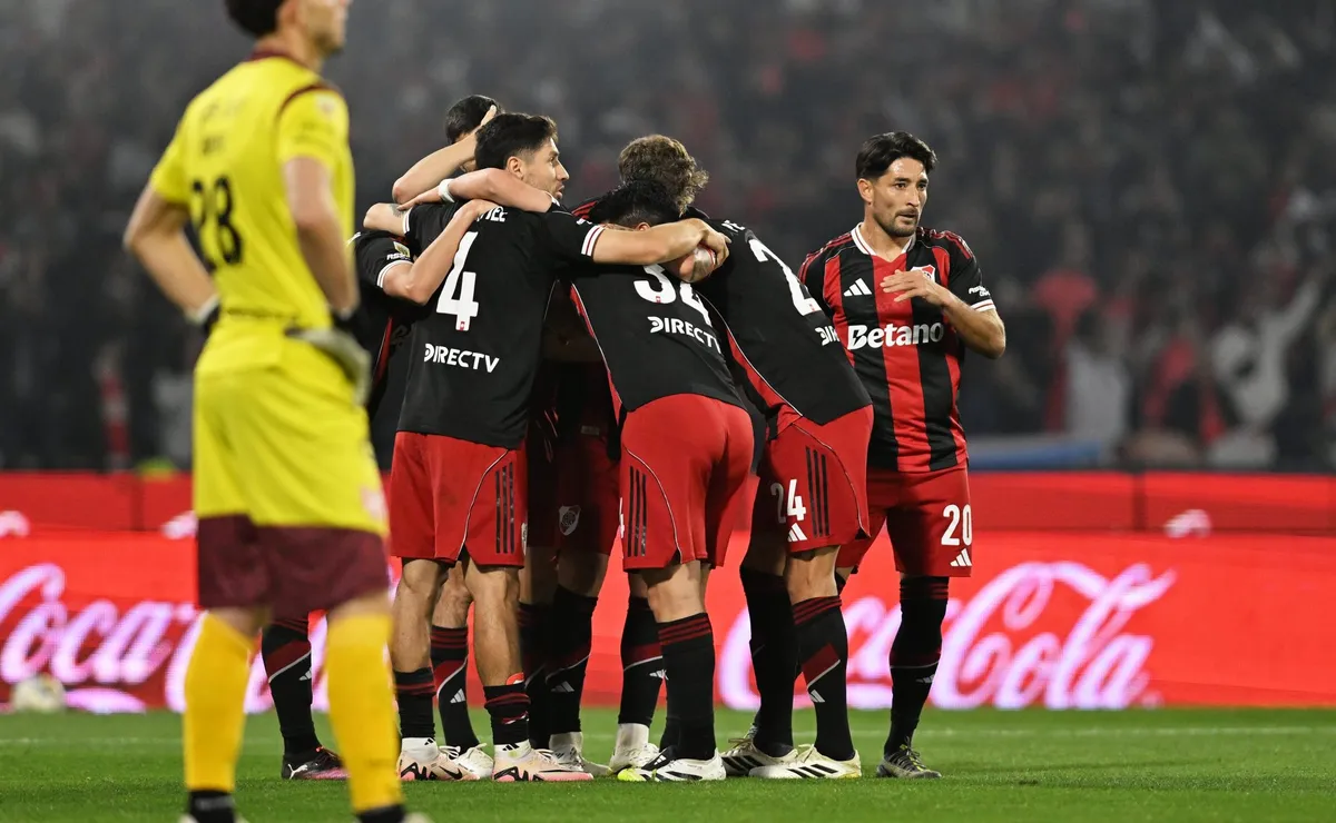 River viene de golear a Instituto.