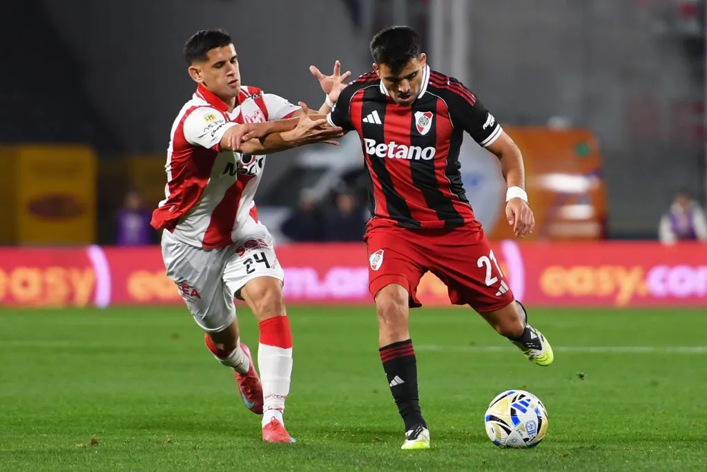 Acuña tuvo un buen partido ante Instituto. (Getty)
