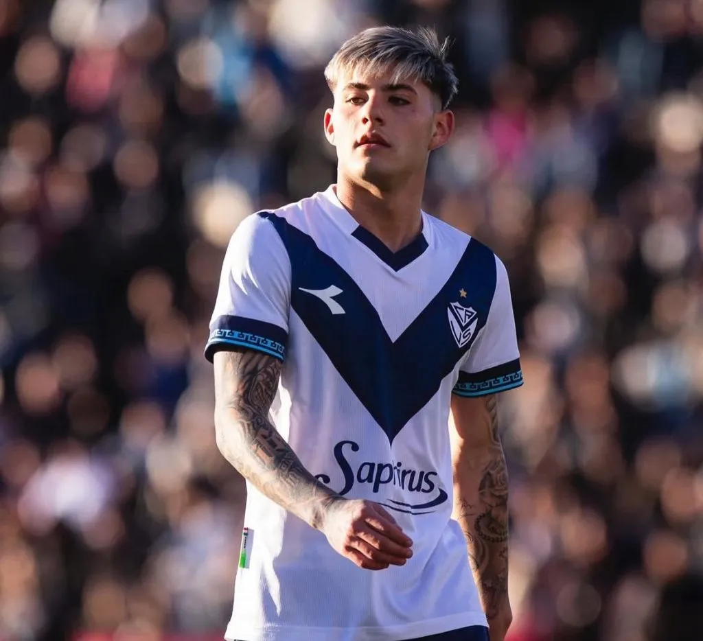 Maxi Porcel busca su salida de Vélez.