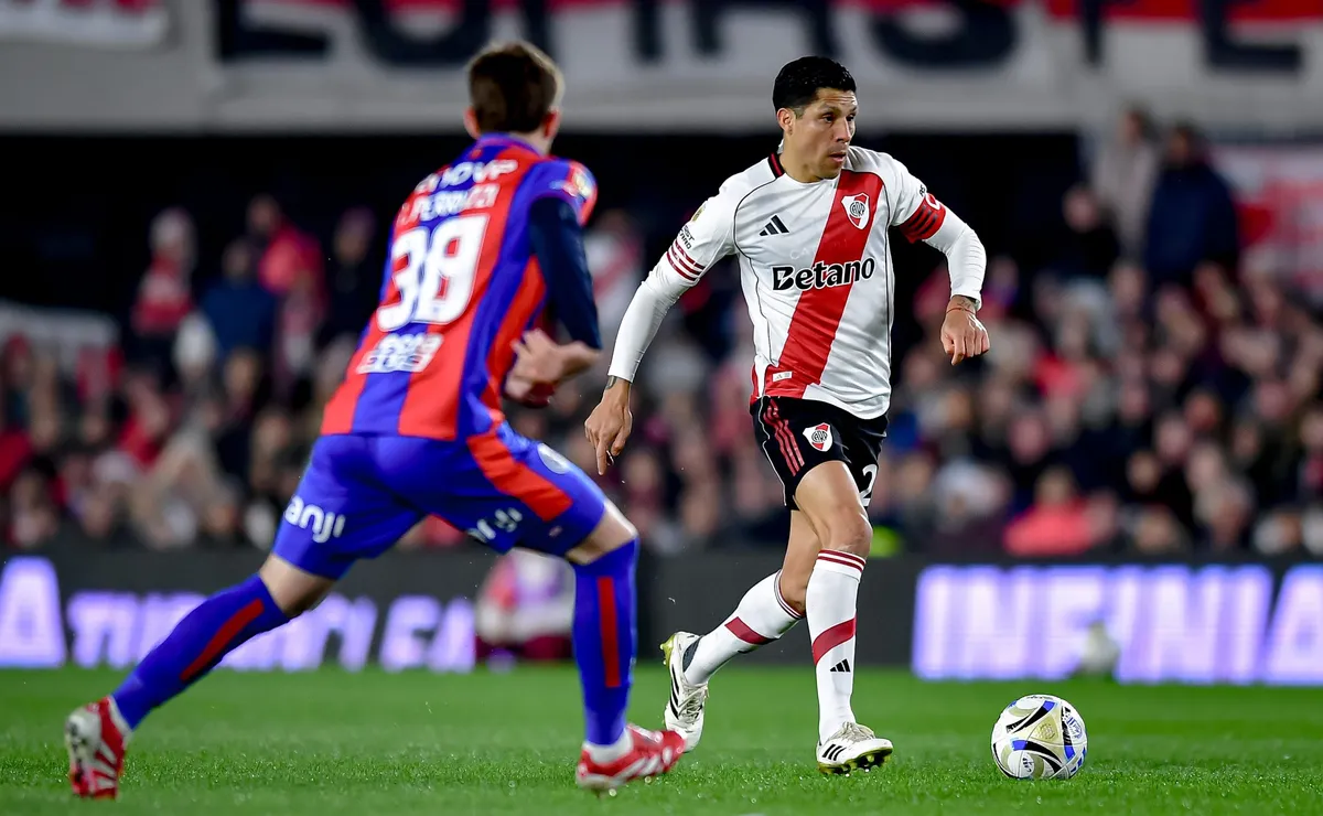 Enzo Pérez metió un golazo pero fue anulado.