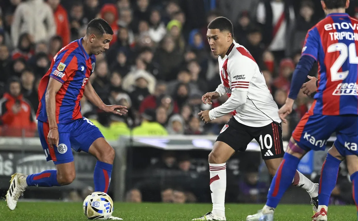 Quintero volvió a jugar en River y sumó minutos ante CASLA.