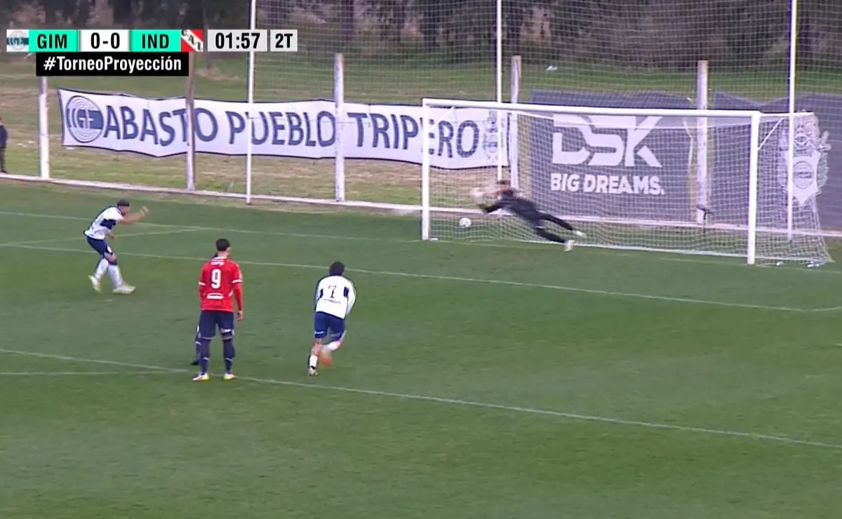 Lavagnino debutó en Independiente y atajó un penal (Foto: captura TV).