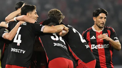 Varios juveniles esperan su chance.