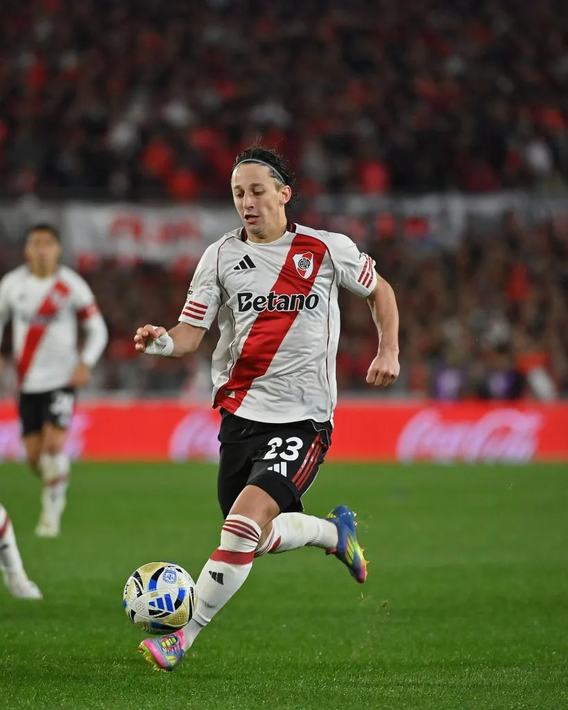 El hincha se debate por Galarza Fonda. (Getty)