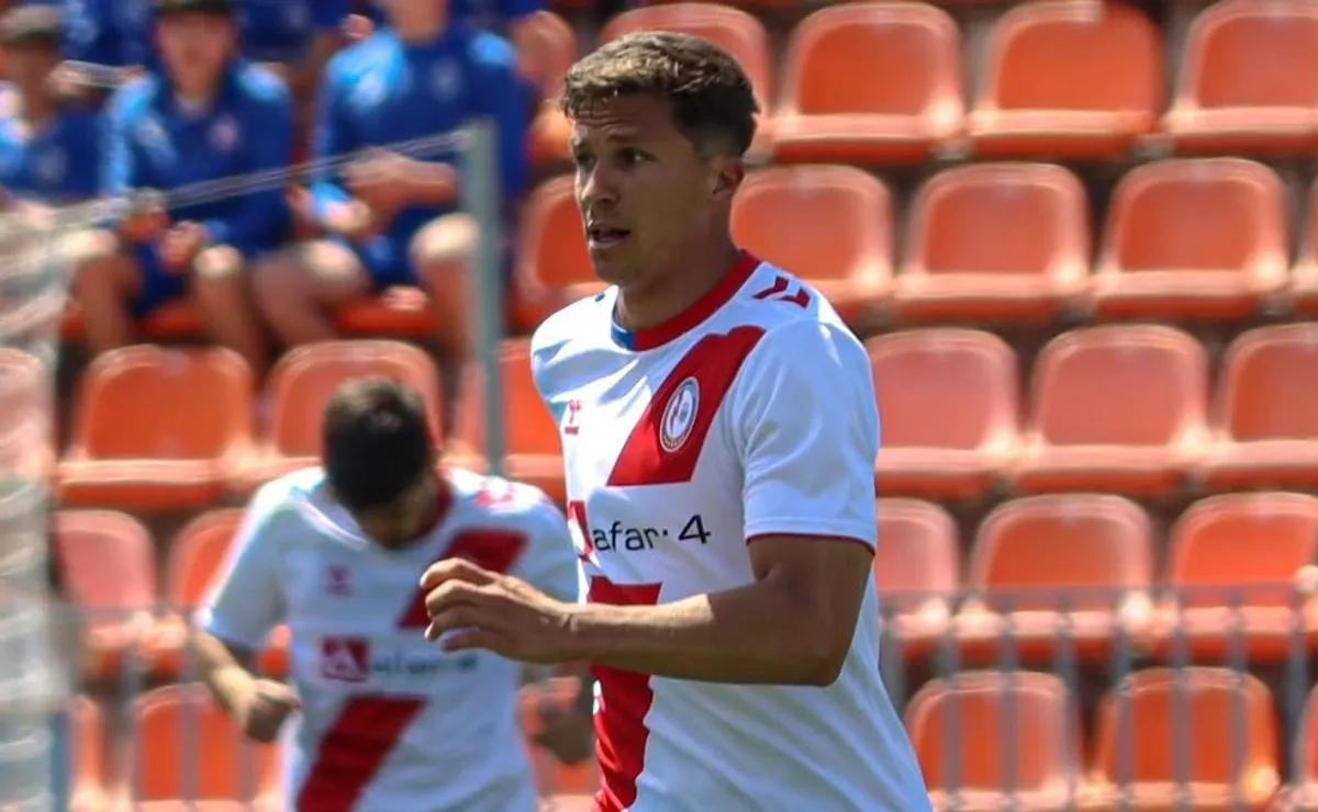 Gianluca Simeone se retiró a los 27 años.