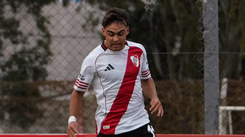 Woiski tuvo su debut en River.