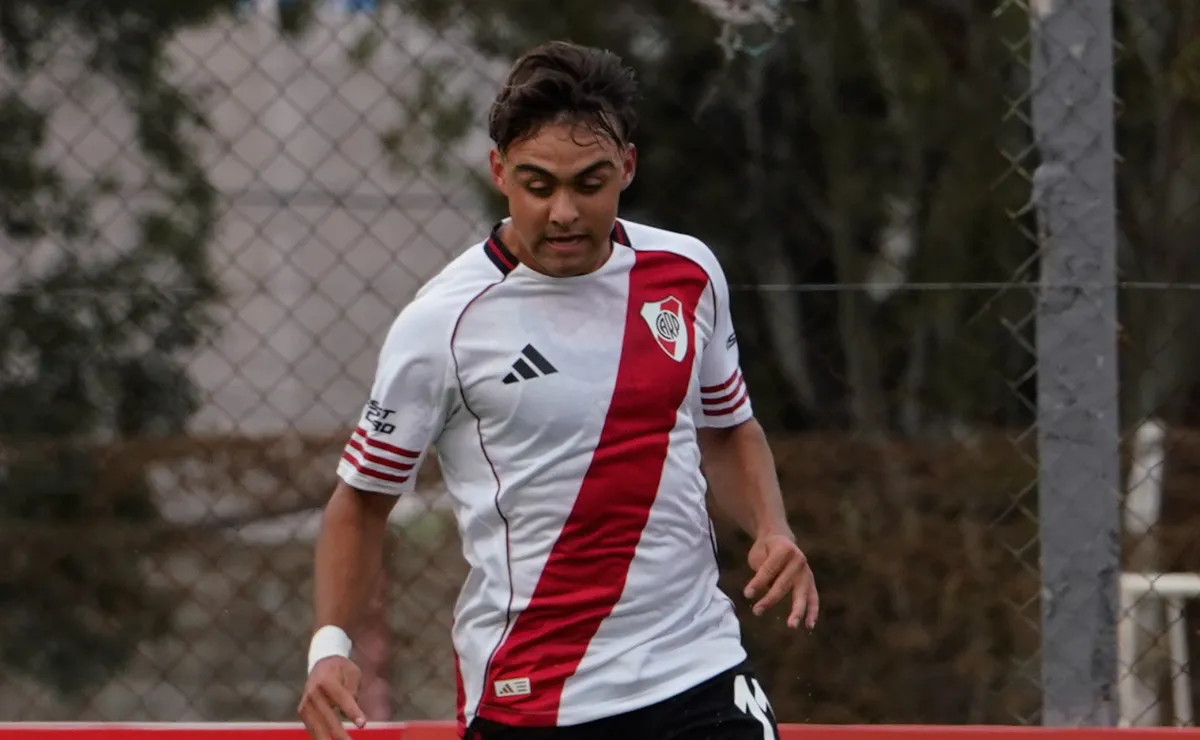 Woiski tuvo su debut en River.