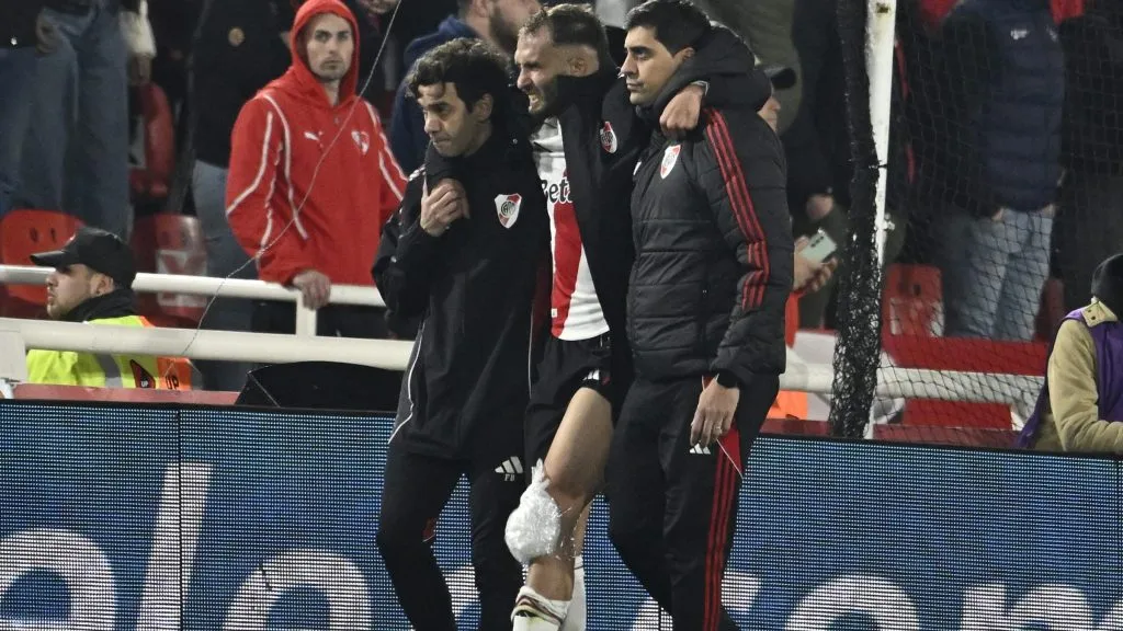 Pezzella, un lesionado más a la lista de River.