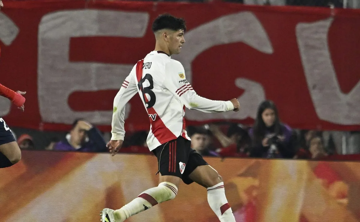 Gran debut de Lautaro Rivero en River.