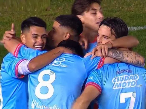 Se fue libre de River y marcó un golazo descomunal en el ascenso que se volvió viral