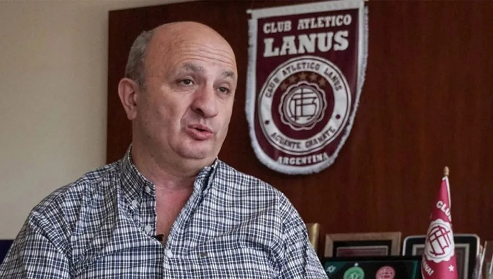 Russo no quiere hinchas de River en Lanús.