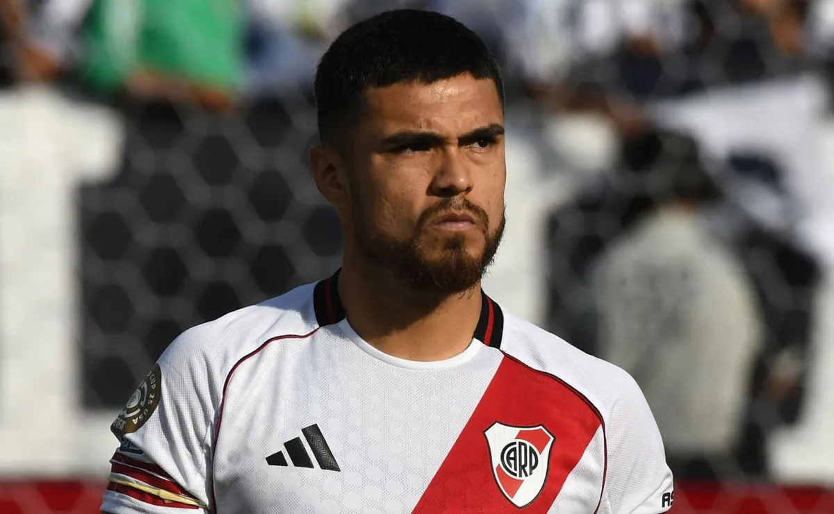 Paulo Díaz llega con lo justo al partido con Unión.