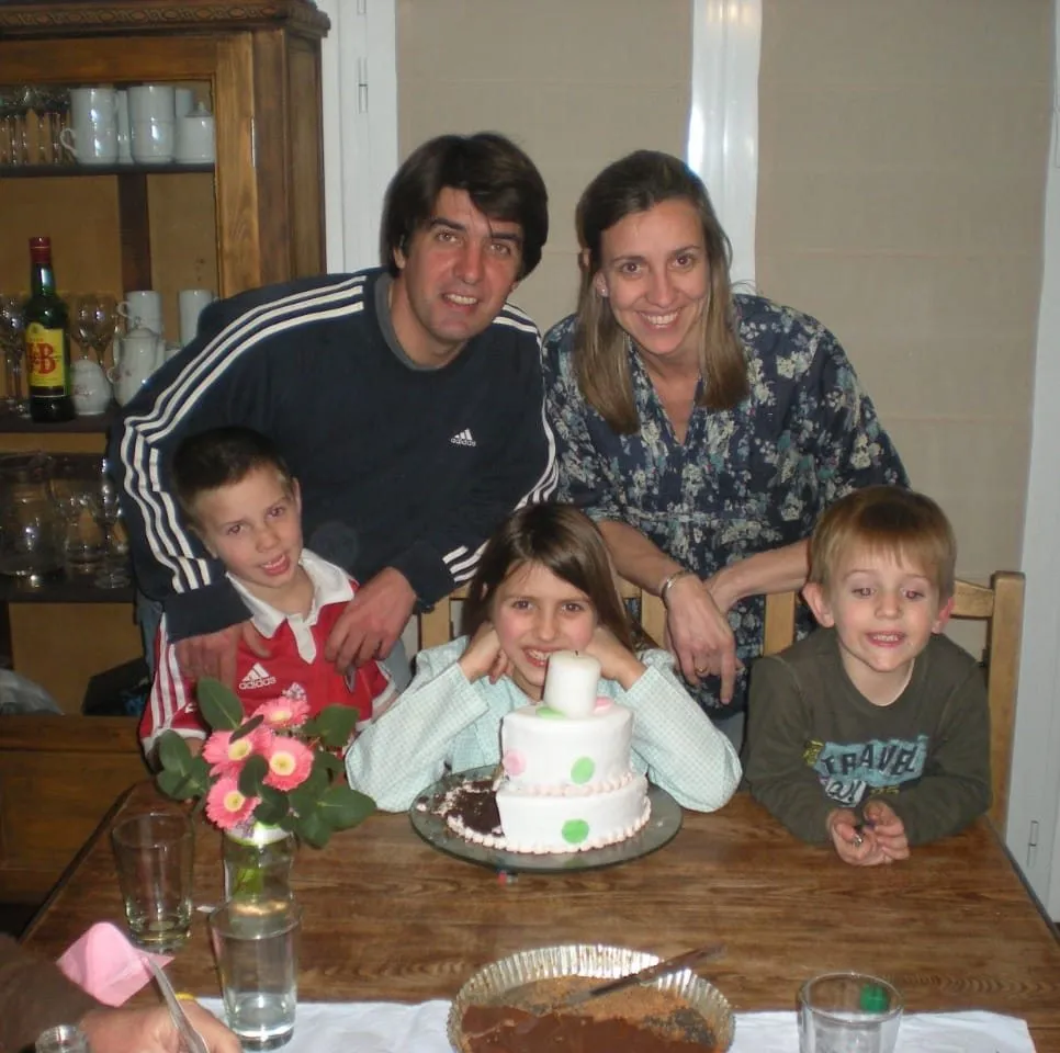 Cristian y Sofía, los padres de Franco, Lucila y Valentín Mastantuono.