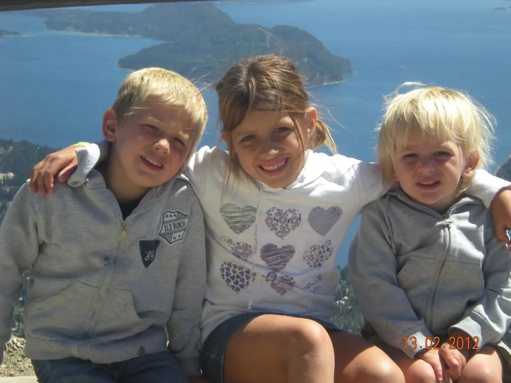 Franco, Lucila y Valentín, los hermanos Mastantuono.