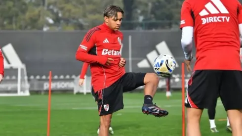 Woiski será titular en Reserva nuevamente y continúa sumando minutos, a la espera de una oportunidad en el primer equipo.