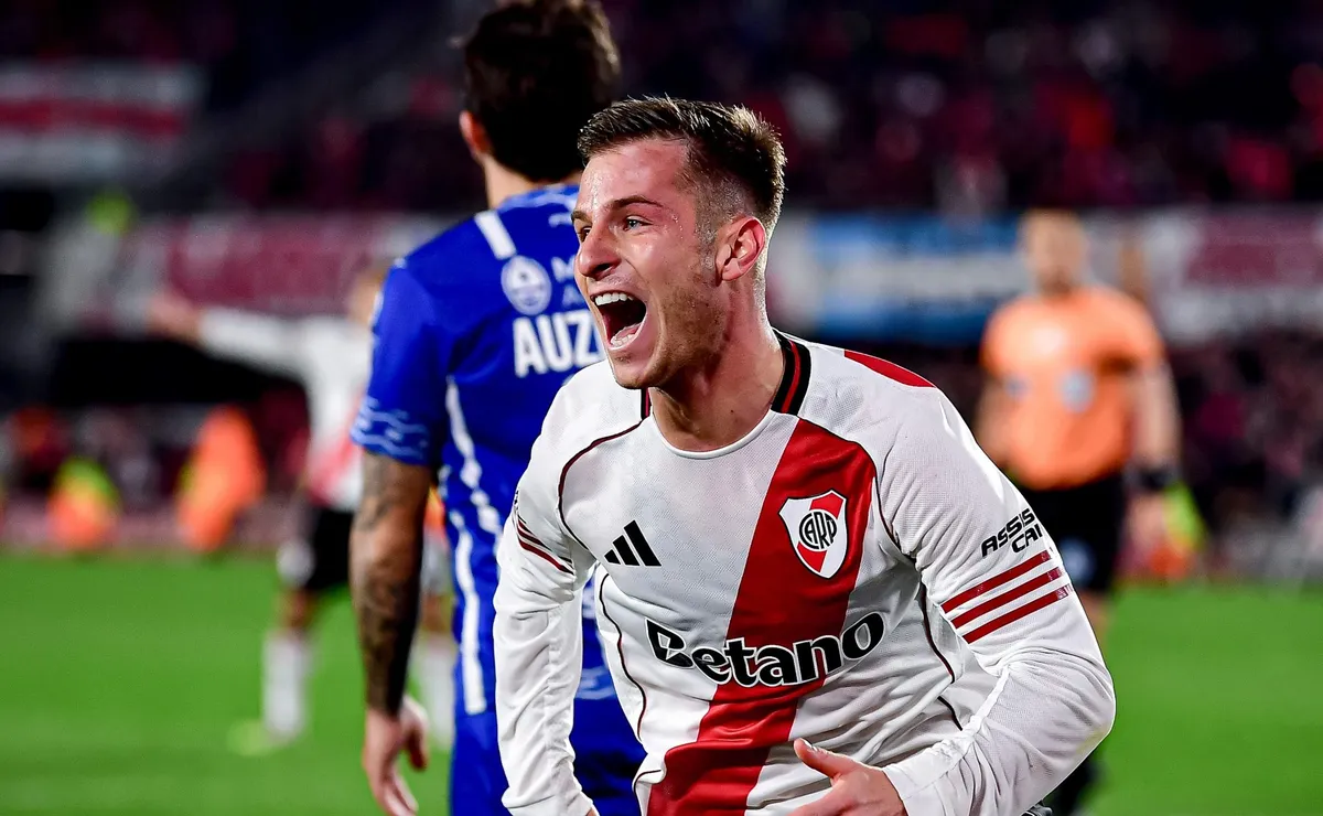 Galoppo clavó un doblete para River y fue una de las figuras ante Godoy Cruz.