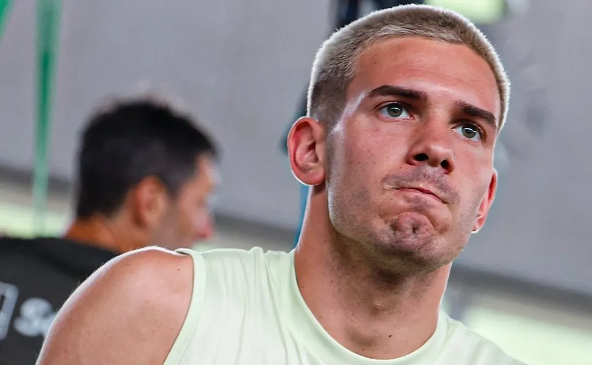 Mastantuono se prepara para su debut.