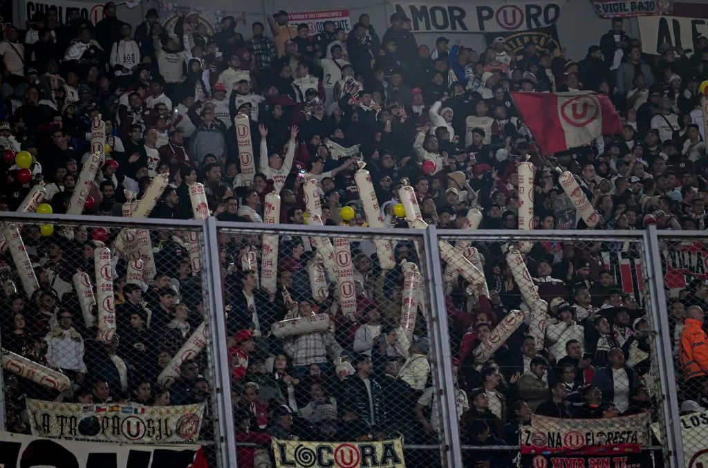 River recibió visitantes a lo largo de la fase de grupos. El último partido fue ante Universitario de Perú, que llevó a su gente a la Centenario.
