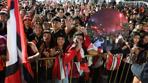 Gran recibimiento de los hinchas en Mendoza.