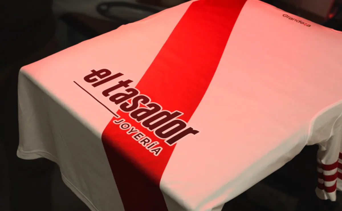 River suma a una joyería como nuevo sponsor.