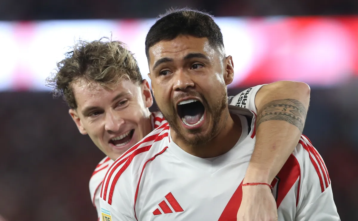 Colidio y Paulo fueron al banco ante Unión.