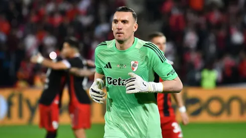 Armani, otra vez héroe en los penales.