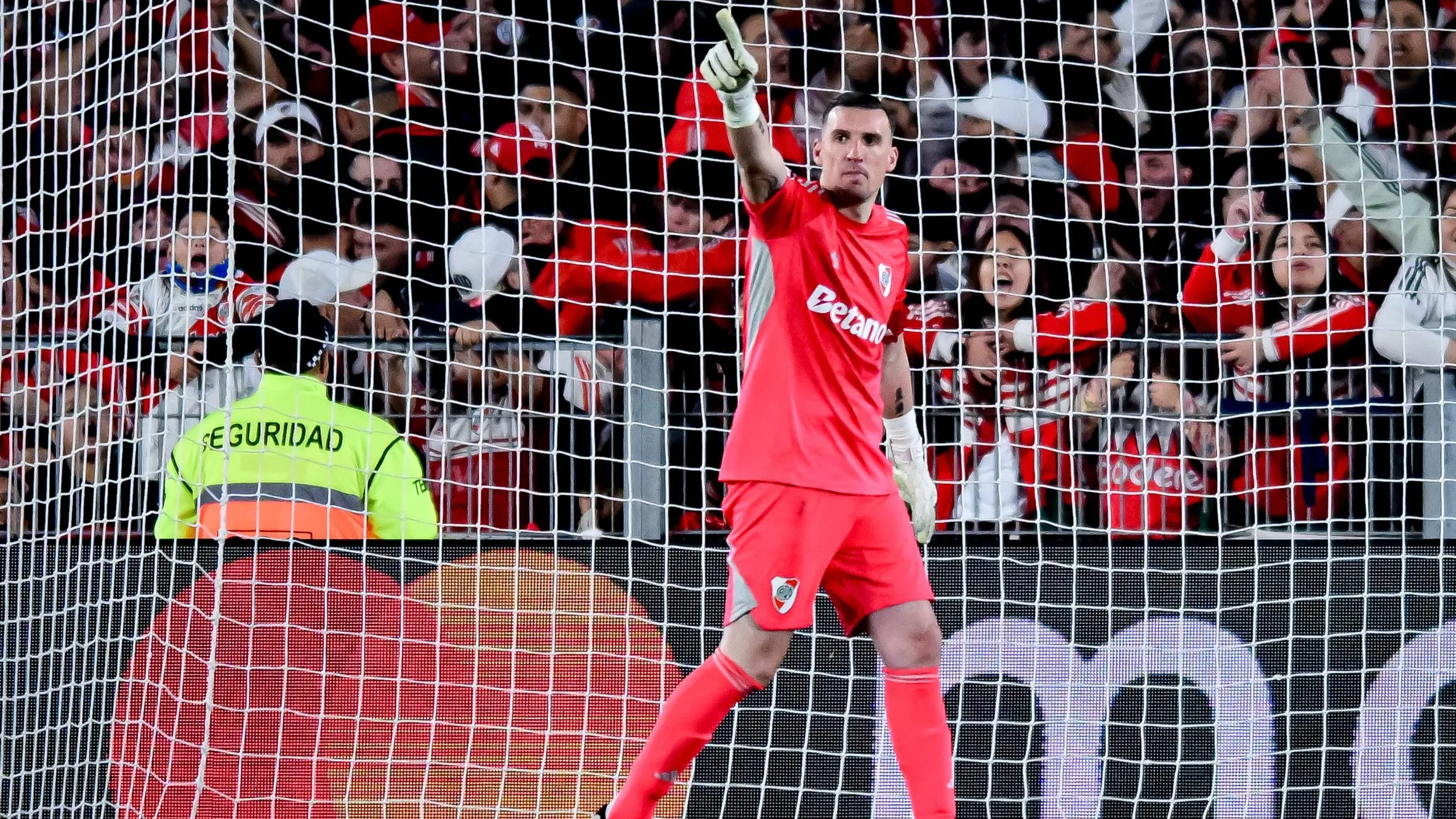 Armani, uno de los pocos que se salvan del pésimo año de River.