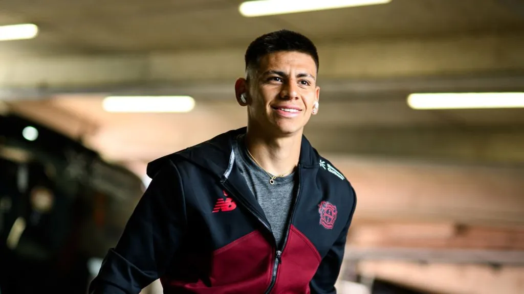 Echeverri ilusiona a la gente del Leverkusen.