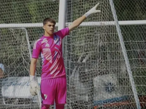 La historia del arquero juvenil de River fana de Armani y atajador de penales