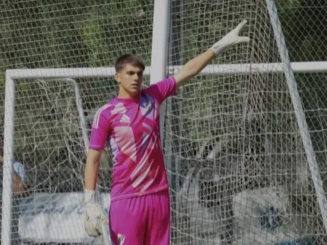 La historia del arquero juvenil de River fana de Armani y atajador de penales