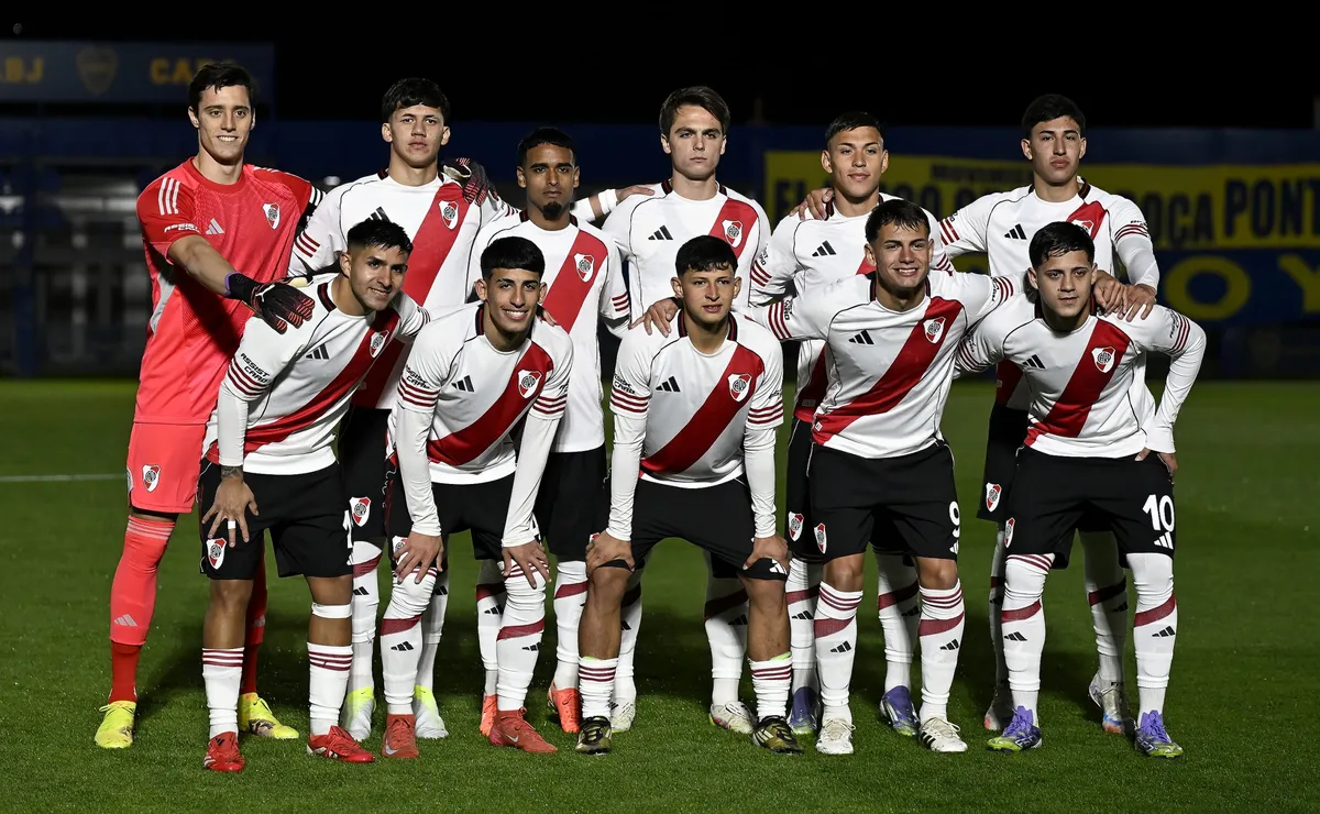 Son varios: los juveniles que Gallardo bajó a jugar en Reserva ante Ferro