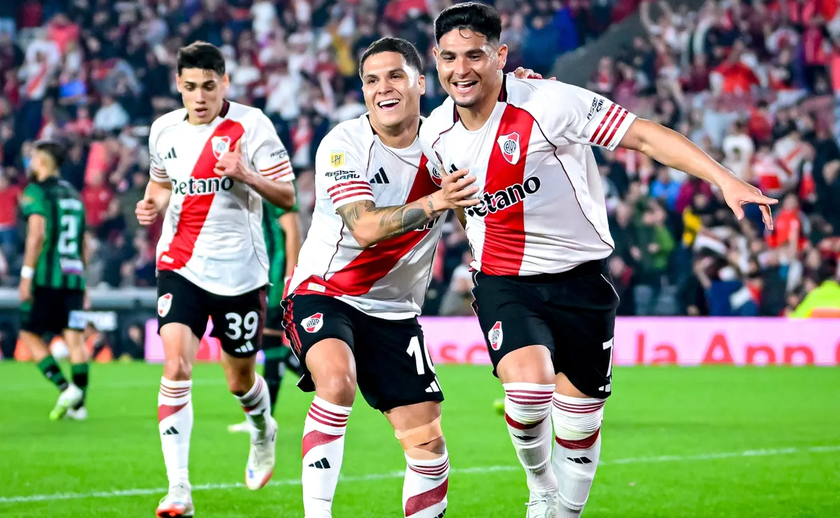 River quiere imponer condiciones ante Estudiantes en La Plata.