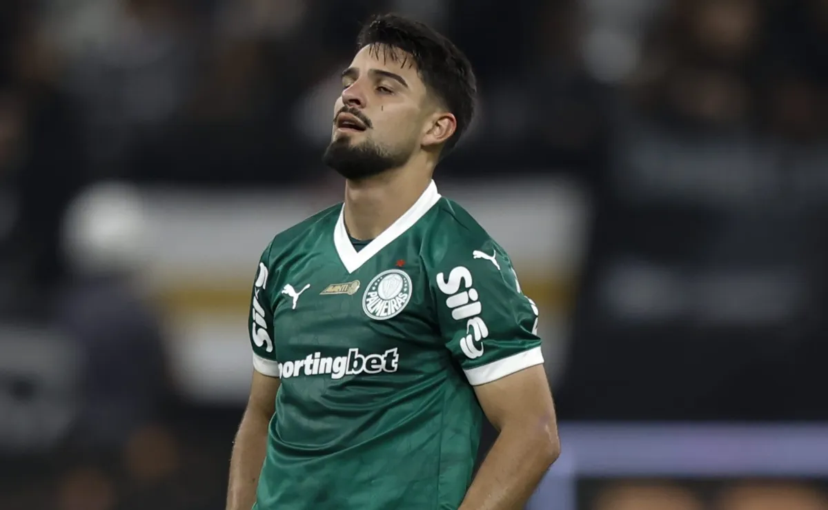 Flaco López la rompe en Palmeiras pero podrían venderlo.
