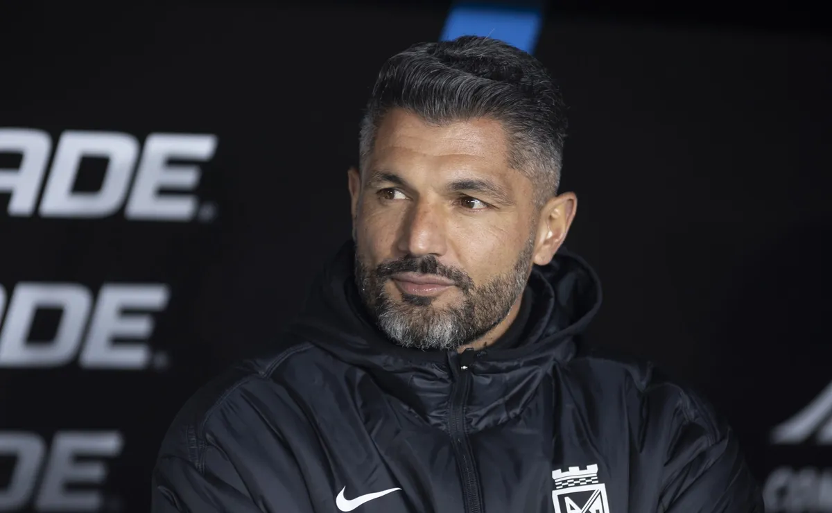 Javier Gandolfi fue despedido como DT de Atlético Nacional.