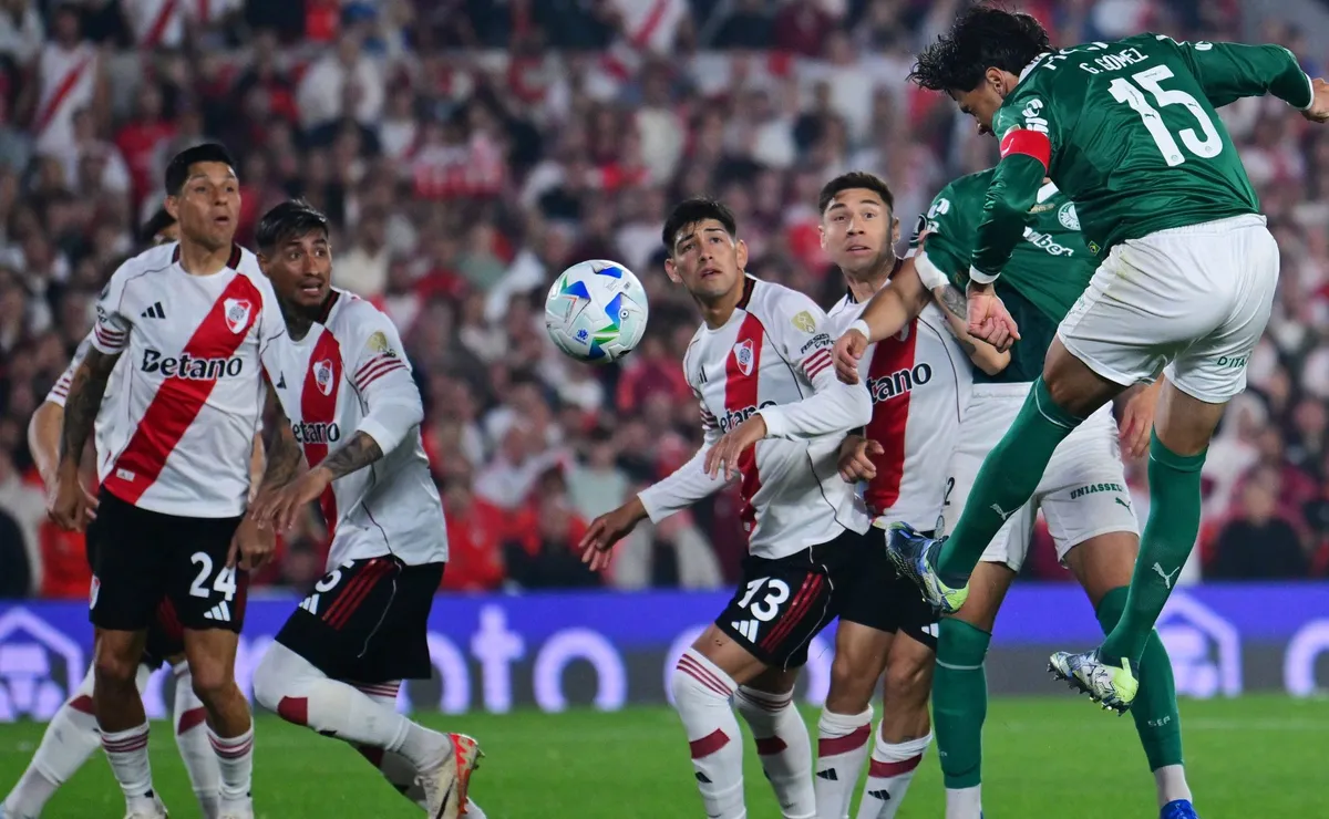 El gol de Gustavo Gómez provocó un derrumbe emocional para River en el partido.