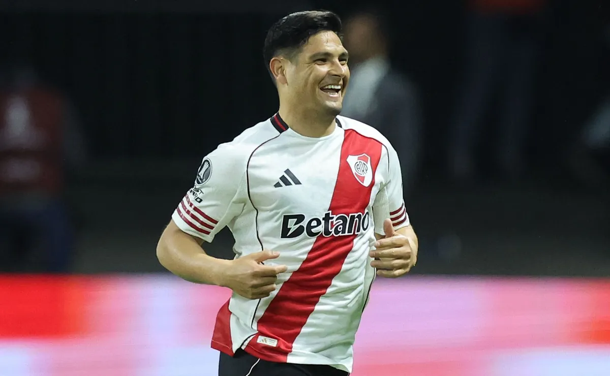 Maxi Salas recibió dos fechas de sanción por su roja ante Riestra.