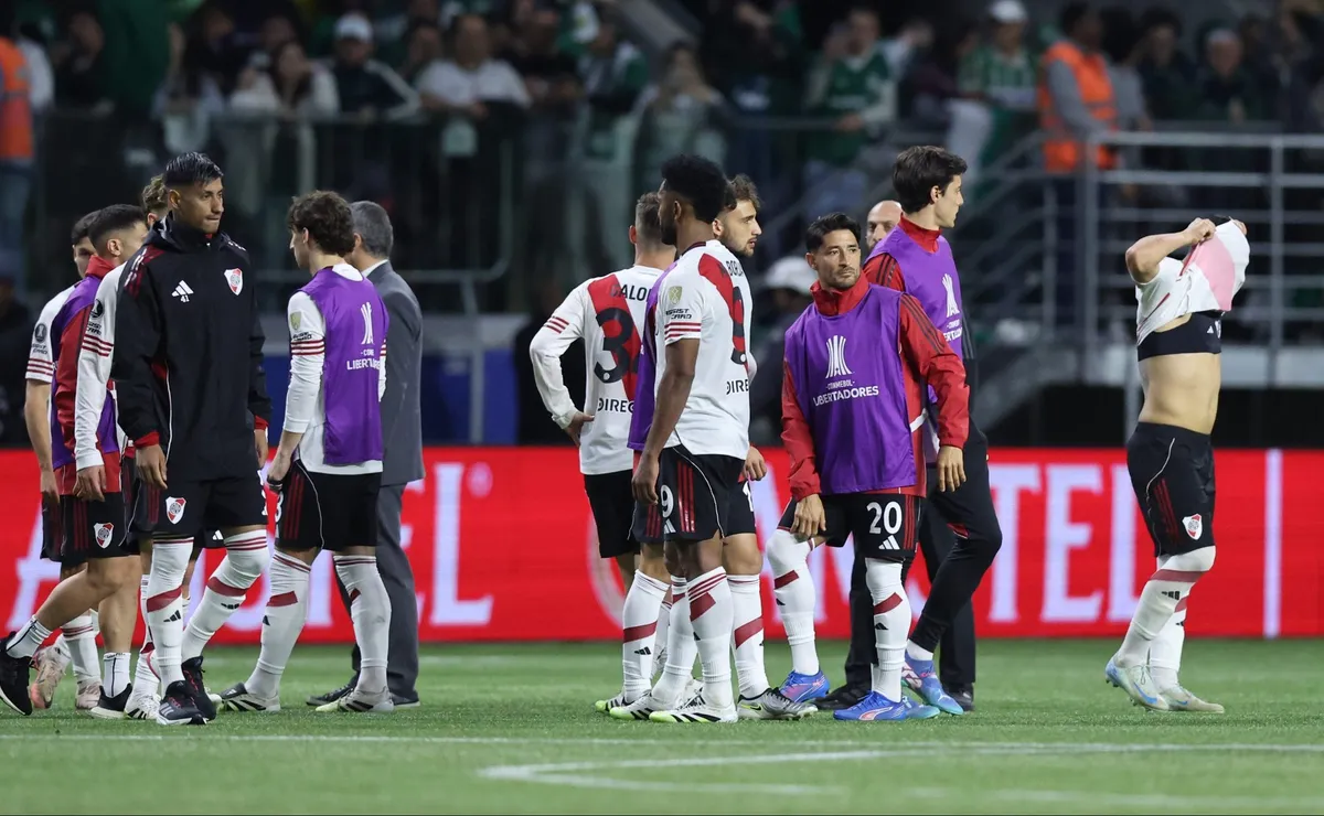 River jugó bien el primer tiempo pero perdió en Brasil y quedó eliminado.